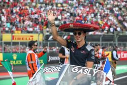 Pierre Gasly, Scuderia Toro Rosso on the drivers parade