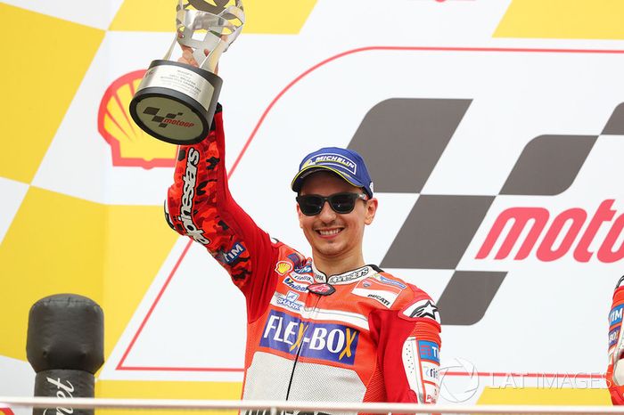 Podium, segunda plaza para Jorge Lorenzo, Ducati Team