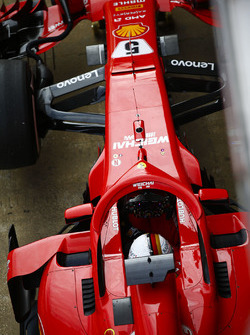 Sebastian Vettel, Ferrari, au stand