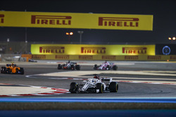 Маркус Еркссон, Sauber C37 Ferrari, Стоффель Вандорн, McLaren MCL33 Renault