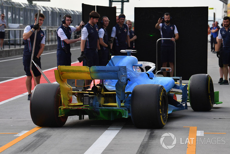 Robert Kubica, Williams FW41, con parafina en todo el coche