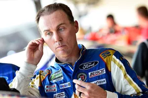 Kevin Harvick, Stewart-Haas Racing, Ford Fusion Busch Beer Throwback