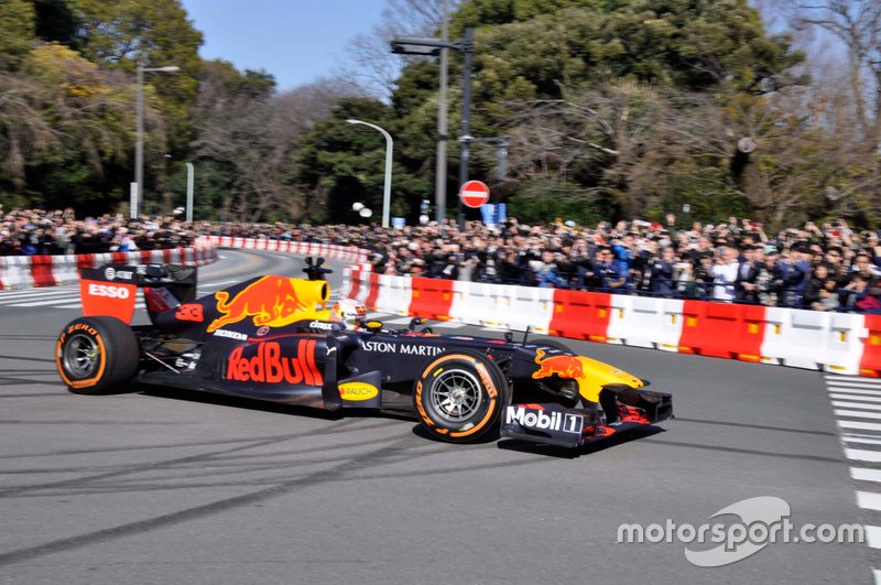 Red Bull Tokyo Gösteri Sürüşü
