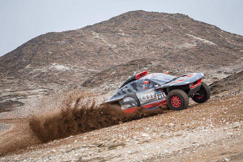 #211 Team Audi Sport Audi: Mattias Ekstrom, Emil Bergkvist