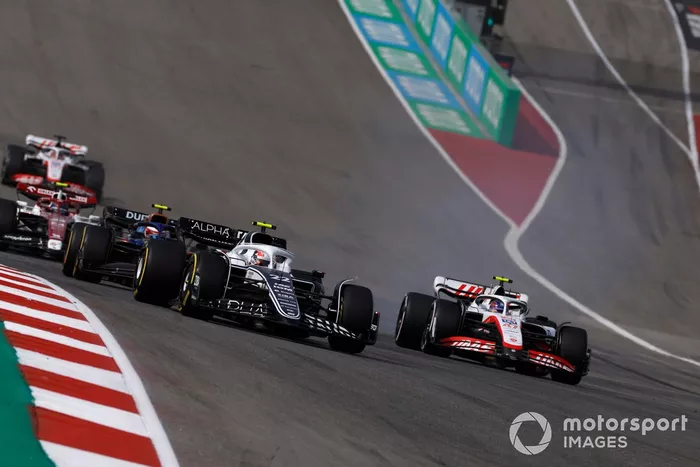 Yuki Tsunoda, AlphaTauri AT03, Mick Schumacher, Haas VF-22, Nicholas Latifi, Williams FW44