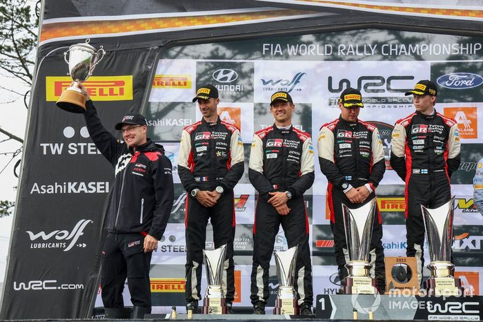 Jari-Matti Latvala, Toyota Gazoo Racing, Director del equipo, Sebastien Ogier, Benjamin Veillas, Toyota Gazoo Racing WRT Toyota GR Yaris Rally1, Kalle Rovanpera, Jonne Halttunen, Toyota Gazoo Racing WRT Toyota GR Yaris Rally1