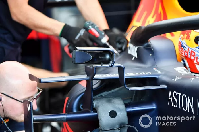 Espejos en el Red Bull Racing RB15