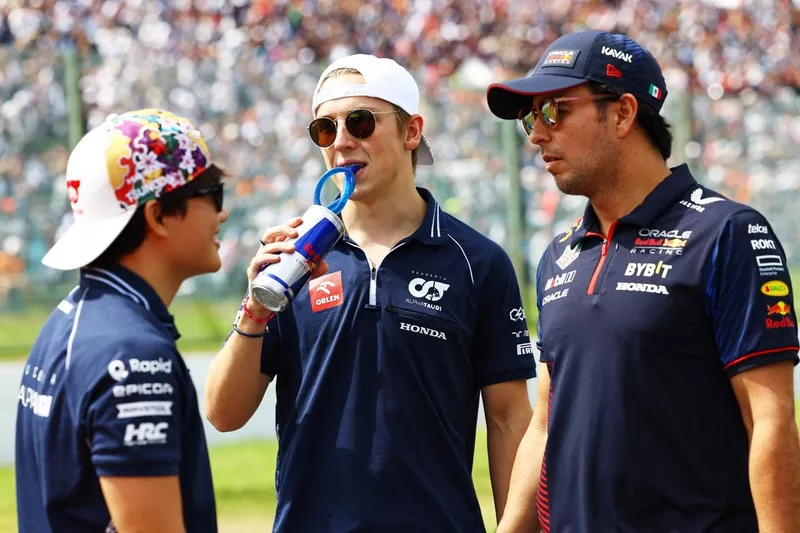 Liam Lawson, AlphaTauri, Yuki Tsunoda, AlphaTauri, Sergio Perez, Red Bull Racing