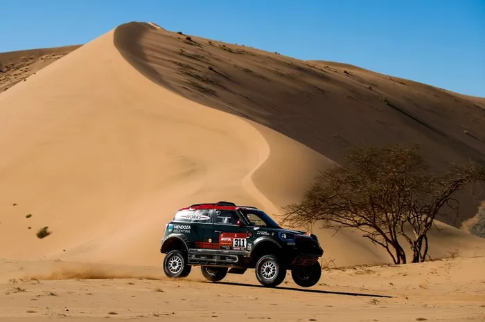 #311 JCW X-Raid Team: Orlando Terranova, Bernardo Graue