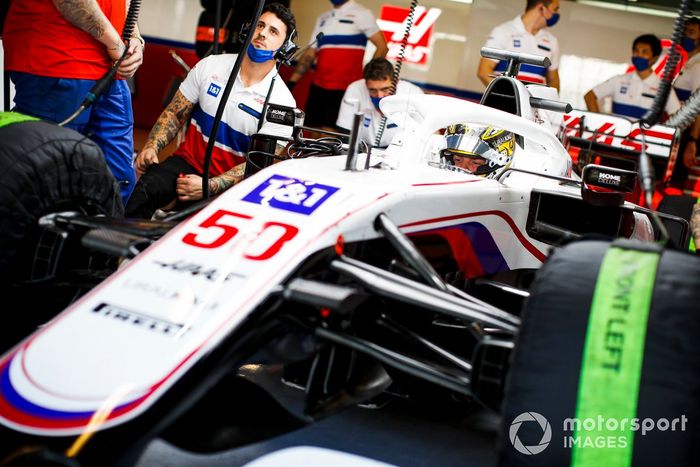 Robert Shwartzman, Haas VF-21