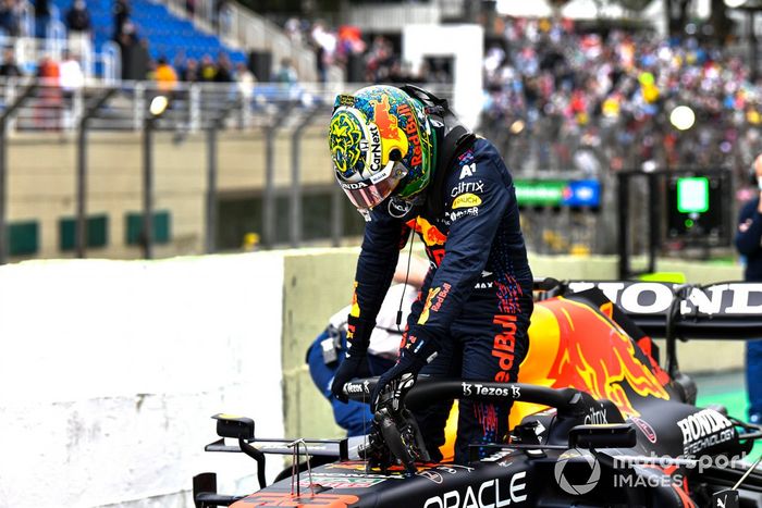 Max Verstappen, Red Bull Racing, llega al Parc Ferme tras la clasificación