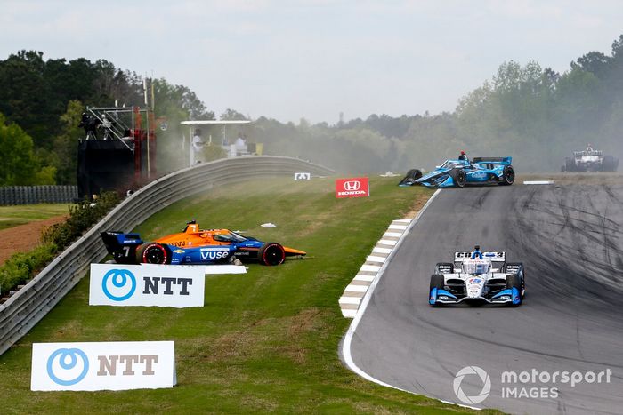 Accidente de Felix Rosenqvist, Arrow McLaren SP Chevrolet, Graham Rahal, Rahal Letterman Lanigan Racing Honda