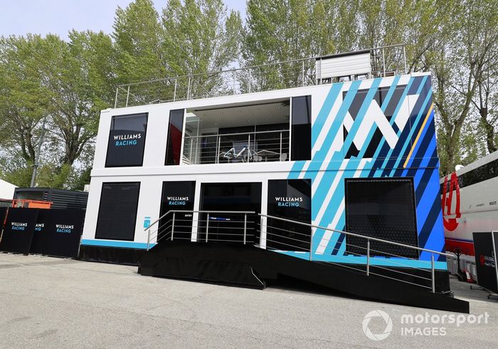 El motorhome de Williams en el paddock
