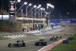 Nico Rosberg, Mercedes AMG F1 Team W07 and Stoffel Vandoorne, McLaren MP4-31