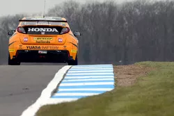 Gordon Shedden, Team Dynamics