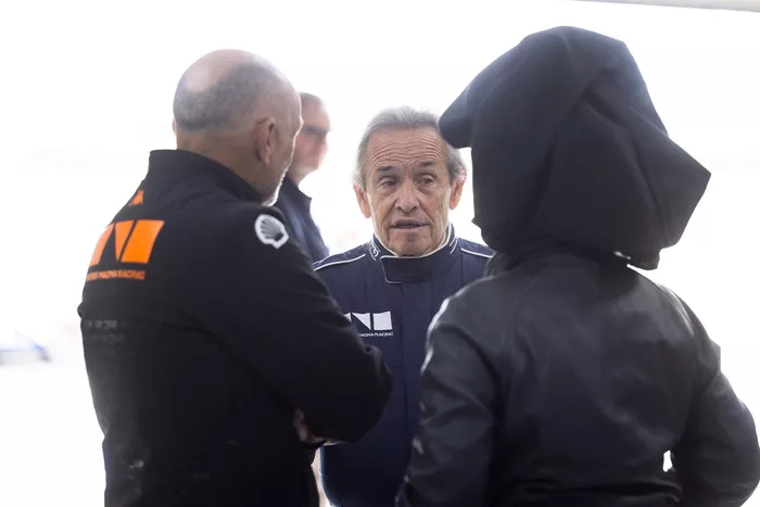 Jacky Ickx, Genesis Magma Racing