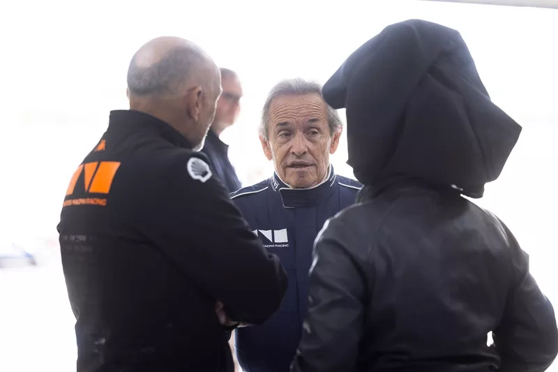 Jacky Ickx, Genesis Magma Racing