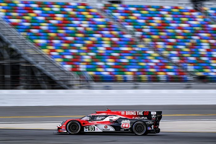 #93 Acura Meyer Shank Racing w/Curb Agajanian Acura ARX-06: Renger van der Zande, Nick Yelloly, Alex Palou, Kaku Ohta