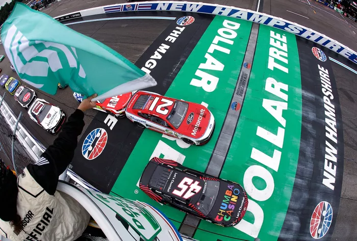 Tyler Reddick, 23XI Racing, Josh Berry, Wood Brothers Racing
