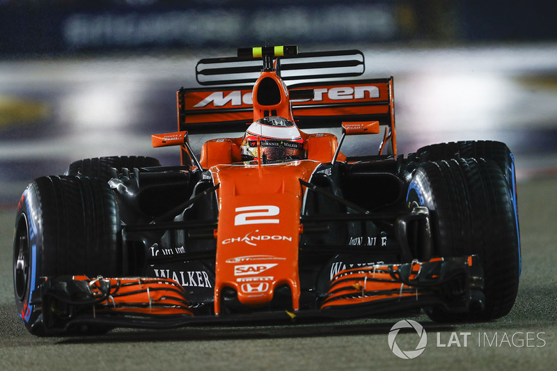 7e : Stoffel Vandoorne (McLaren-Honda)