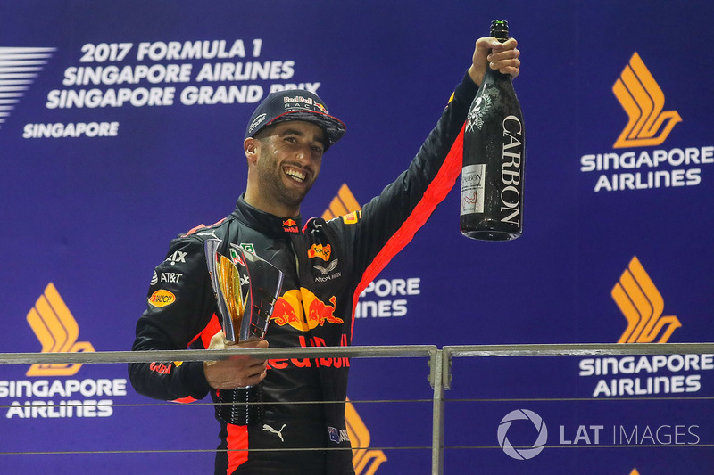 Podium: second place Daniel Ricciardo, Red Bull Racing