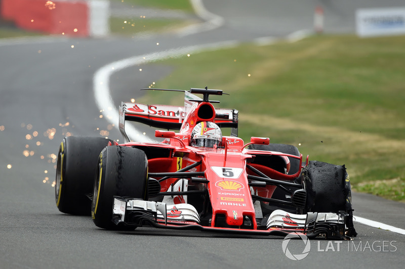 Sebastian Vettel, Ferrari SF70H with front delaminating tyre