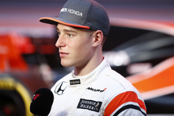 Stoffel Vandoorne, McLaren, avec les médias