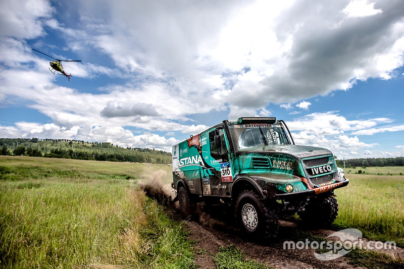 #310 Astana Motorsports Team De Rooy Iveco: Artur Ardavichus, Serge Bruynkens, Machiel Huisman