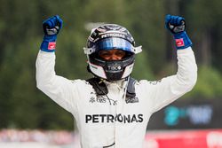 Le vainqueur Valtteri Bottas, Mercedes AMG F1