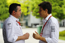 Eric Boullier, Racing Director, McLaren, talks to Toto Wolff, Executive Director Mercedes AMG F1