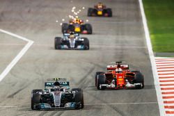 Valtteri Bottas, Mercedes F1 W08, Sebastian Vettel, Ferrari SF70H, Lewis Hamilton, Mercedes F1 W08, Max Verstappen, Red Bull Racing RB13, Daniel Ricciardo, Red Bull Racing RB13