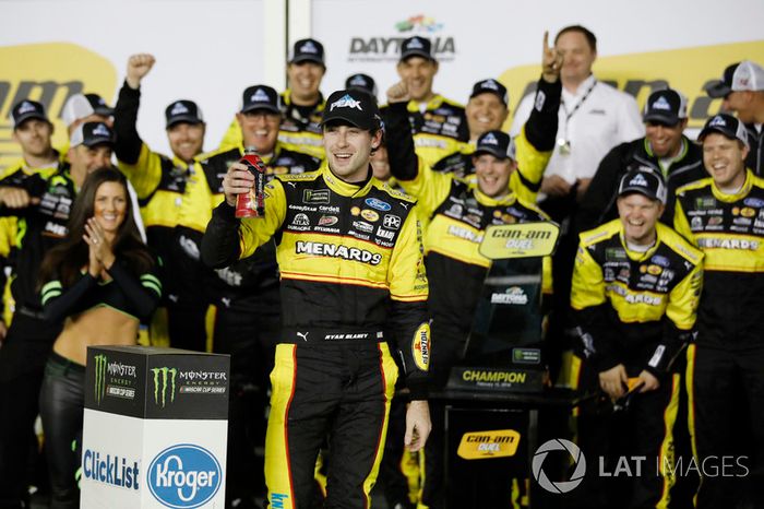 Race winner Ryan Blaney, Team Penske Ford Fusion