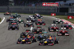 Start: Sebastian Vettel, Mark Webber, Red Bull lider