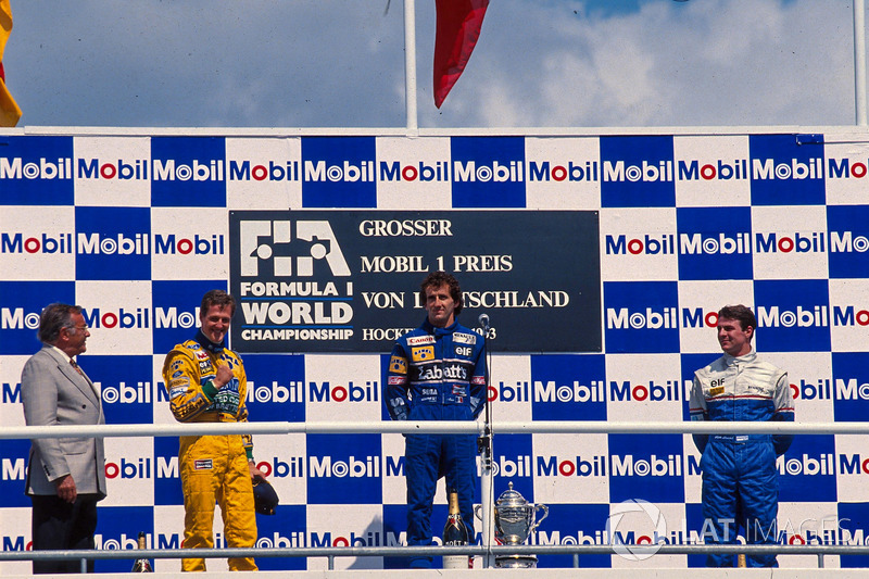 Podium: race winnaar Alain Prost, Williams, tweede Michael Schumacher, Benetton, derde Mark Blundell, Ligier