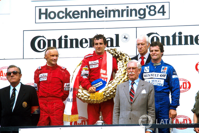 Podium: 1. Alain Prost, 2. Niki Lauda, 3. Derek Warwick