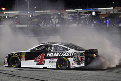 Kevin Harvick, Stewart-Haas Racing, Jimmy John's Ford Fusion celebrates