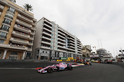 Esteban Ocon, Force India VJM11, leads Fernando Alonso, McLaren MCL33