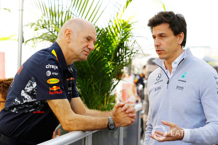 Adrian Newey, Chief Technical Officer, Red Bull Racing, and Toto Wolff, Executive Director (Business), Mercedes AMG
