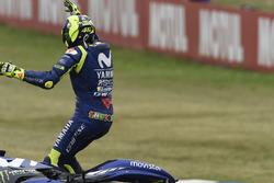 Marc Marquez, Repsol Honda Team, Valentino Rossi, Yamaha Factory Racing se touchent