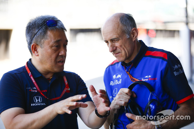Генеральний директор Honda Motorsport Масасі Ямамото, керівник Toro Rosso Франц Тост