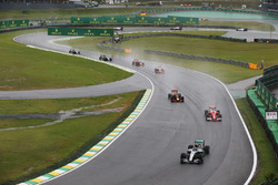 Nico Rosberg, Mercedes F1 W07 Hybrid, Kimi Raikkonen, Ferrari SF16-H, Max Verstappen, Red Bull Racin