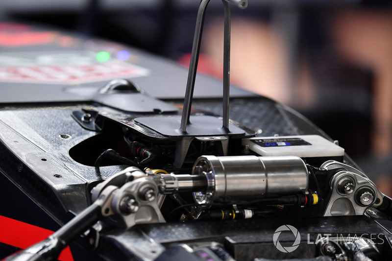 Detalle de la suspensión delantera del Red Bull RB14