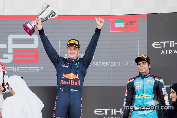 Podio: Ganador de la carrera Niko Kari, Arden International