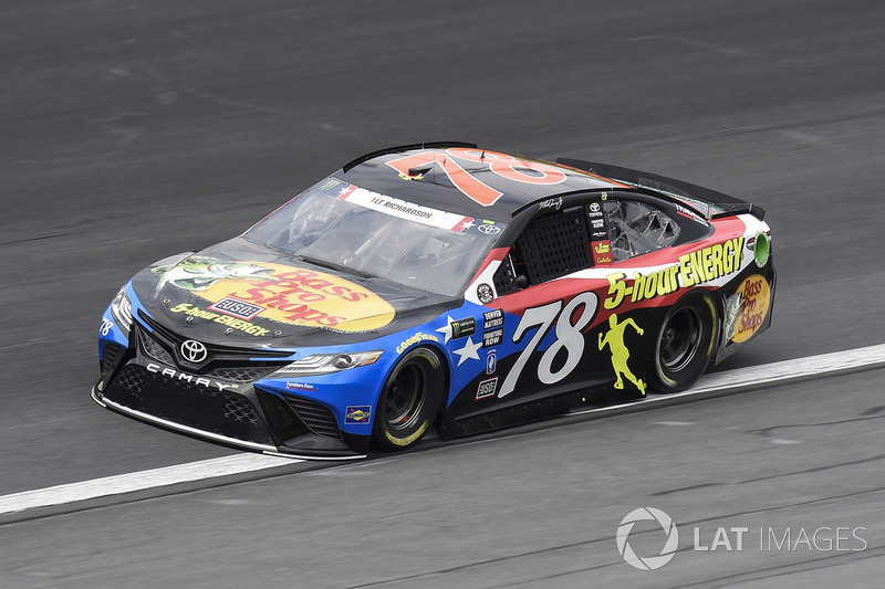 Martin Truex Jr., Furniture Row Racing, Toyota Camry Bass Pro Shops/5-hour ENERGY