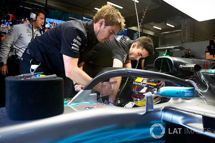 Lewis Hamilton, Mercedes AMG F1, with halo