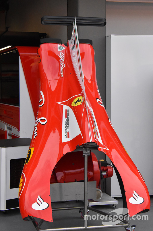 Cubierta motor del Ferrari SF70H
