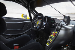 Cockpit des Ferrari 488 Challenge