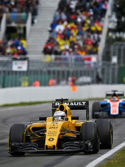 Кевін Магнуссен, Renault Sport F1 Team RS16