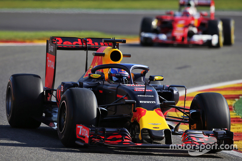 Red Bull RB12, halo in teamkleuren