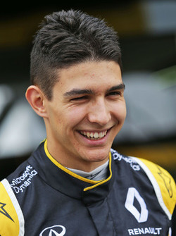 Эстебан Окон, тестовый пилот Renault Sport F1 Team